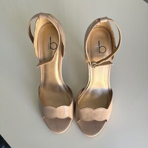 Beige Nine West Women's Sandals